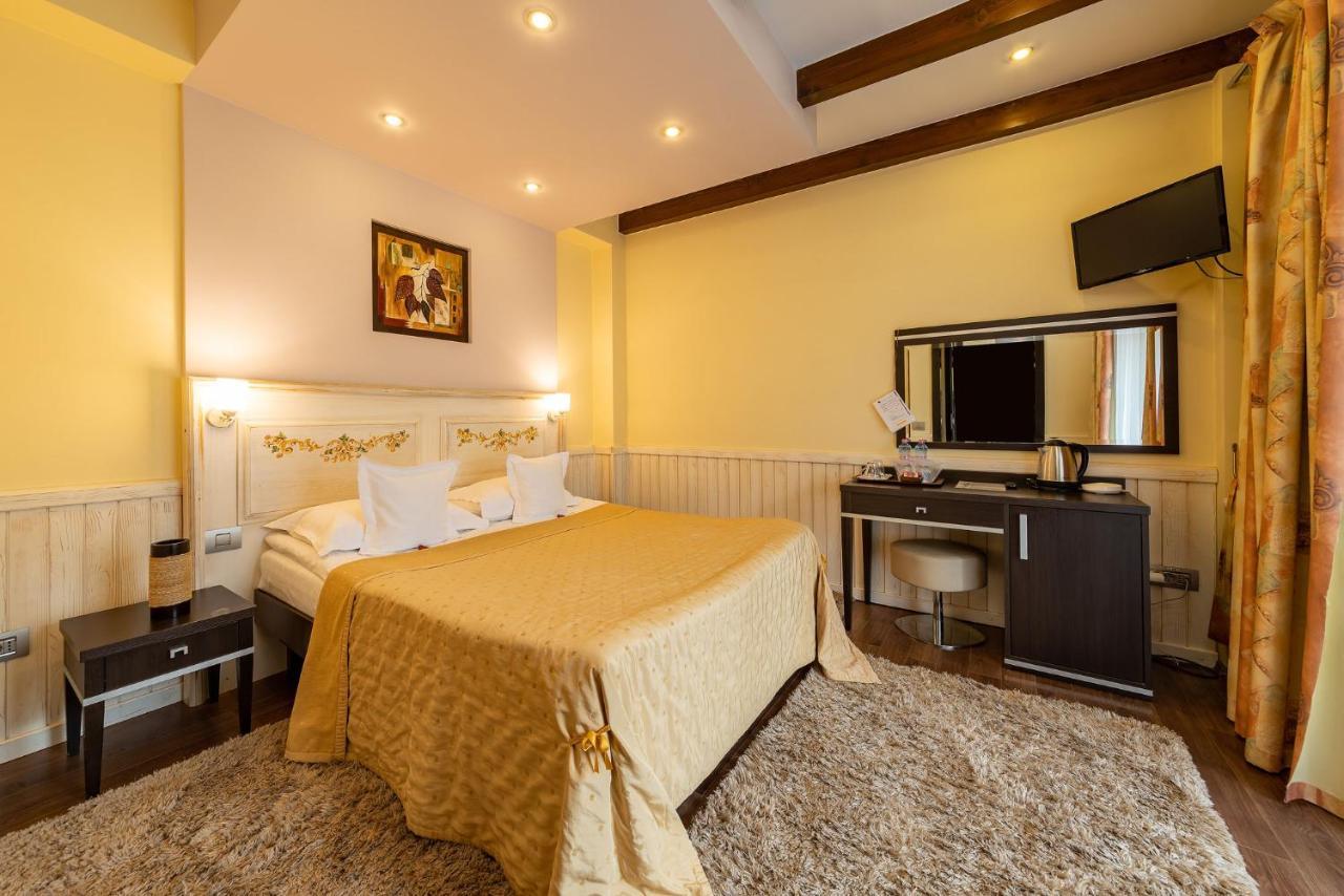 Casa Freya Hotel Busteni Exterior photo